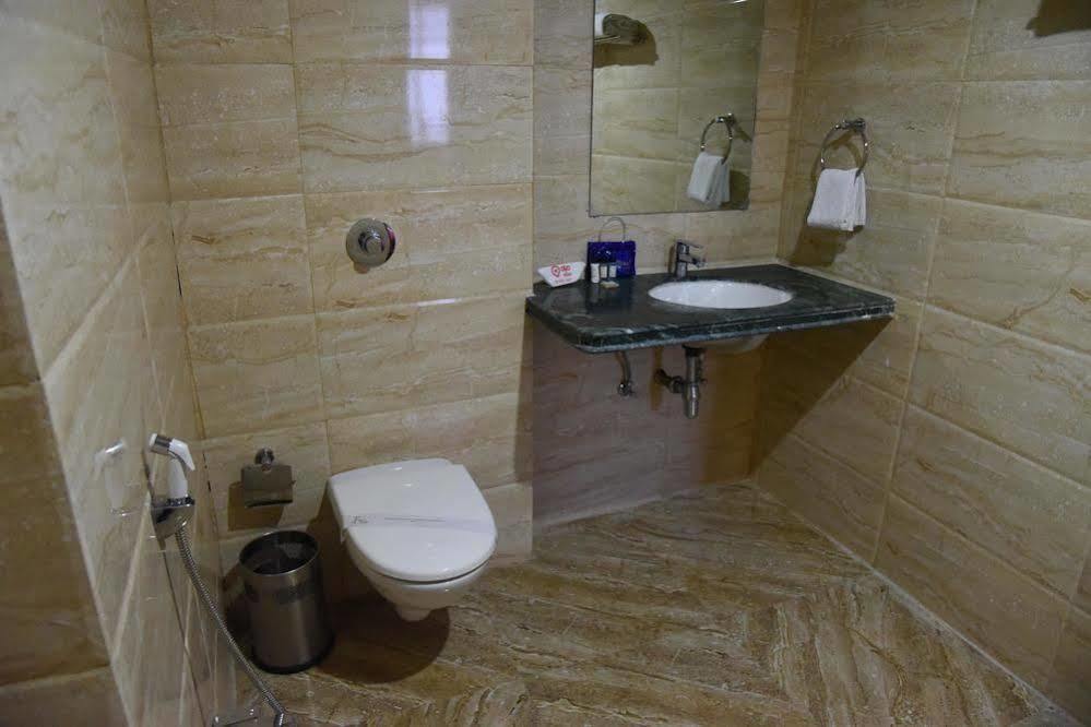Oyo Premium Railway Station Patna Otel Patna  Dış mekan fotoğraf